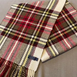 Woman’s Burberry cashmere/wool scarf